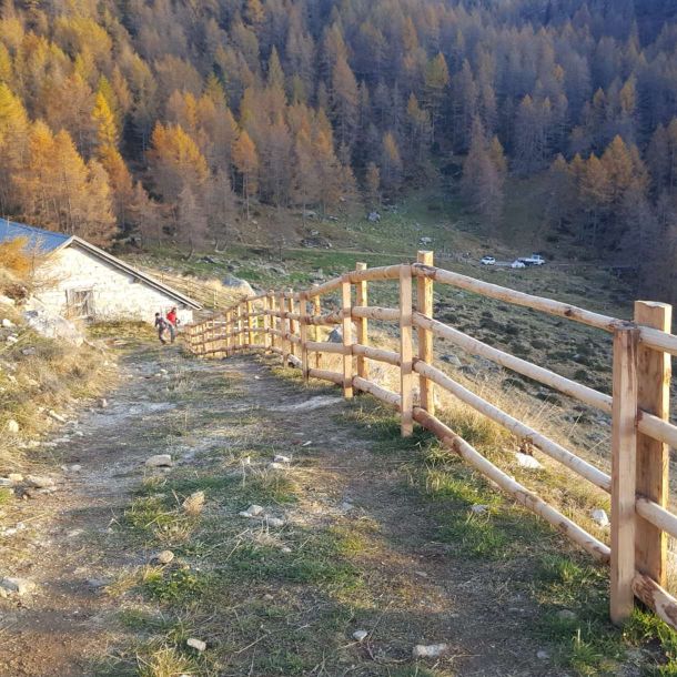 Gorza S.r.l. - Realizzazioni - Staccionata modello trentino