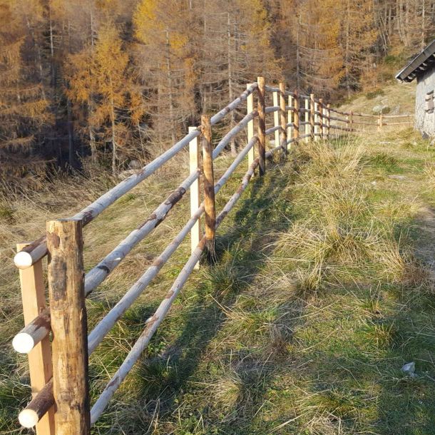 Gorza S.r.l. - Realizzazioni - Staccionata modello trentino